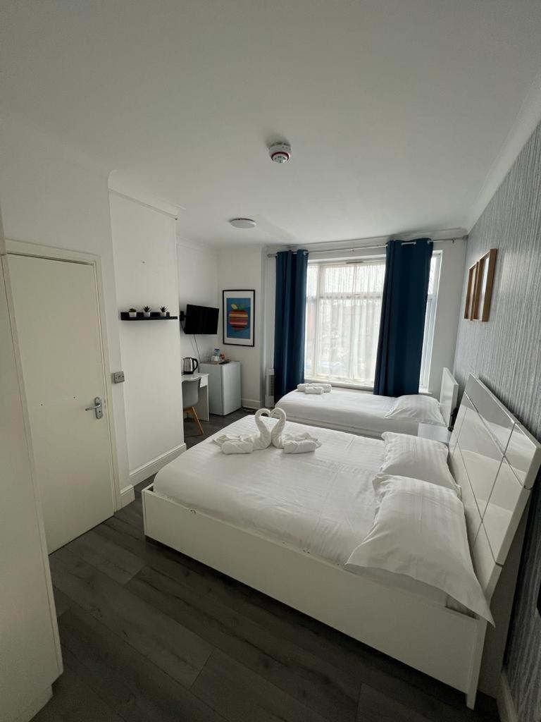 Diana Hotel Londres Habitación foto
